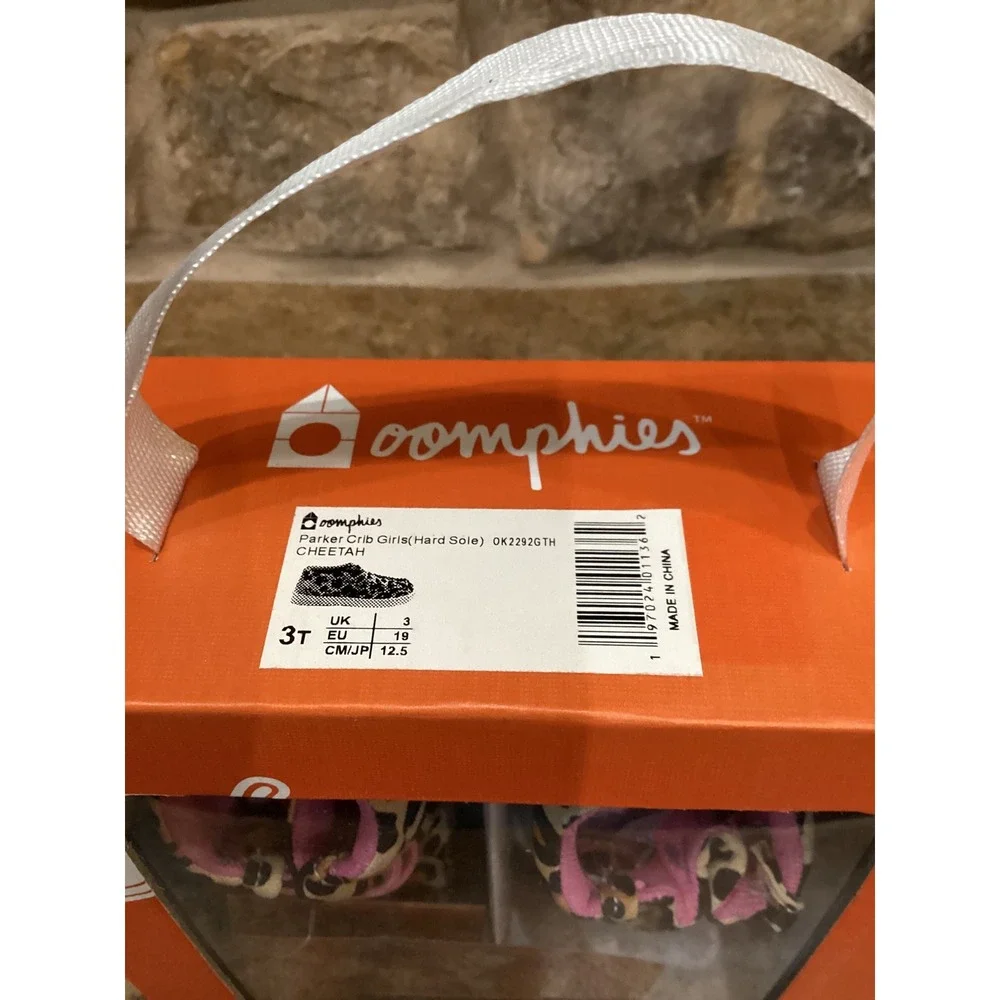Oomphies Parker Crib Toddler Girls Cheetah Pink Glitter Shoes Size 3T New